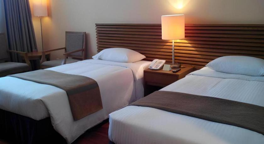 Hotel Caritas Oswald Cheung International House à Hong Kong Extérieur photo